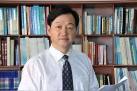 为了年少的“养猪梦”，丢掉铁饭碗毅然回农村，一跃成河南首富图片