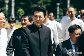 靳东《突围》双台将播，与秦岚搭档扮演夫妻，聚焦国企贪污腐败图片