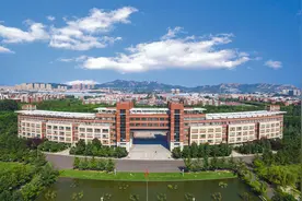 山东科技大学2020年招生计划，2019年各专业录取分数图片