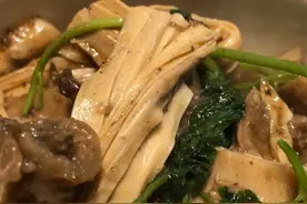 沙茶腐竹烩潮汕牛杂，汕头牛肉丸和沙茶酱的全新吃法来啦图片