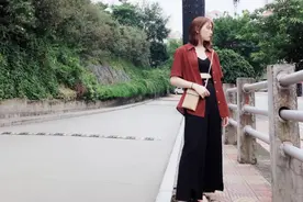 枣红色最佳颜色搭配是什么，几种搭配组合，更加时尚大方图片