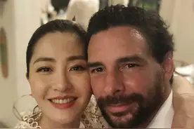 老公被爆偷亲洋女　周汶錡首开腔暗示原谅老公？图片