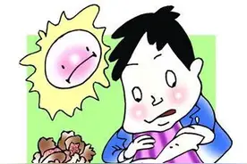 突然皮肤瘙痒，红色丘疹并不知原因。有可能是日光性皮炎图片