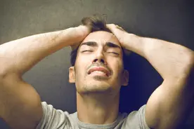 老婆，我哥生病你出钱吧，“我们婚后AA制，他生病不关我的事”图片