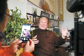 83岁口技大师玩抖音秀绝活儿图片