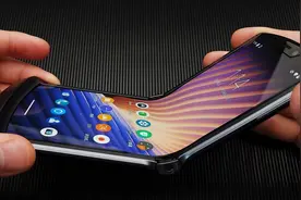 moto Razr 5G折叠手机评测：重铸经典，开辟创新之路图片