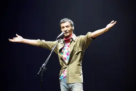 这些与世无争的明星，身后家庭背景让人大吃一惊图片