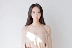 爱情和美女都很美丽，我却都得不到图片