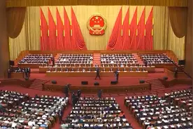 经久不息的掌声！全国人大高票表决通过涉港国安立法决定视频封面