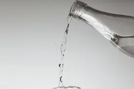 聚会饭局重开，疫后白酒行业势头能复苏吗图片