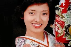 她21岁巅峰息影，溜肩粗腰大象腿，凭什么成为日本顶级女演员？图片