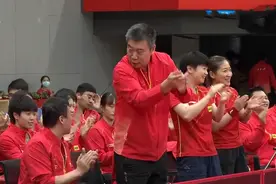 国乒两位世界第一对决，陈梦大战樊振东，苦战七局上演惊天逆转图片