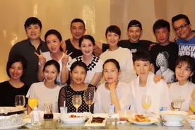同学聚会，班长喝醉未结账，我硬着头皮付款，隔天收到信息笑了图片