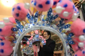 河南安阳一位农民，坚持40年为皇上制作王冠，为公主做嫁衣图片