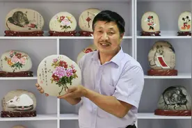 农民从黄河滩捡石头作画，画风原来这么美图片