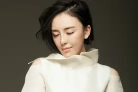 美女吕佳容图片