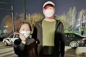 三个多小时，洛阳小妞只为远远看妈妈一眼图片