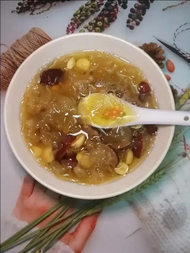 艾草花胶鸡肉汤 2026年花胶鸡肉煲