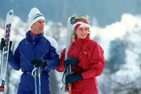 33年前查尔斯遭遇雪崩，侥幸活命后想起卡米拉，和戴安娜提出离婚图片