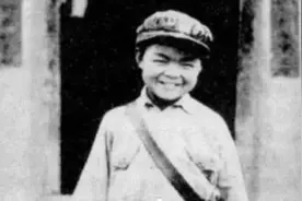 10岁孩子自称爬过雪山走完长征，毛主席问谁能证明？他回答：贺龙图片