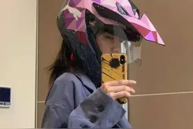 每日一笑：“你们的妈妈是怎么哄你睡觉的？”图片
