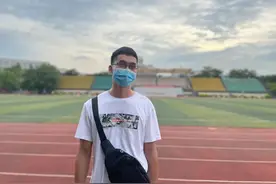 复读十二年，走不出的高三图片