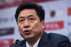 京粤大战十年回首，李春江暴怒辞职，杜锋火冒三丈，当下今非昔比图片