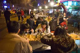活在大城市：小人物也有梦想，人堆里也会孤独图片