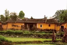 福建放牛娃，娶富二代美女当老婆，身价3亿，却死于营养不良图片