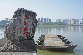 百年恰是风华正茂——致敬中国共产党成立100周年图片
