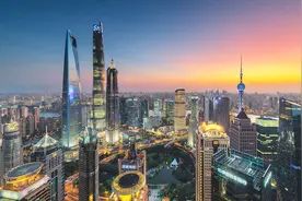 未来之城：航拍上海夜景陆家嘴！上海的夜景其实并不输纽约！视频封面