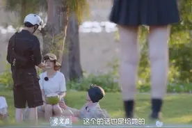 别的恋综节目，洒的是糖；这档恋综节目，洒的是尴尬图片