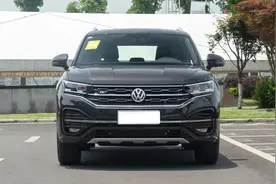 高品质的首选，一汽-大众探岳省油又安全，后排能翘腿的大五座车图片