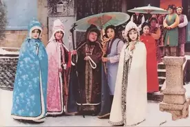 红楼梦：曹雪芹为什么不对“天足”或者“金莲”作一些描绘呢？图片