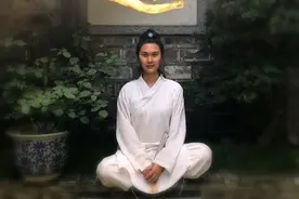 23岁道士王熹贞：宣告世人自己将羽化，近10万人围观，结局如何？图片