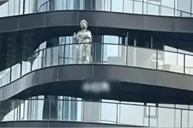 王菲北京上亿豪宅曝光，阳台放2米高佛像，李亚鹏被曝向她借钱图片