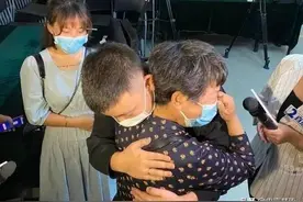 木土大妈的眼泪收放自如，呼之即来挥之即去图片
