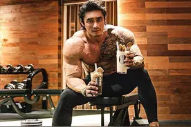 韩国欧巴打造极致身材，体脂低，线条感强，成为许多人努力的目标图片