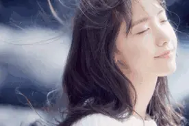 英国女子花32万将自己整成“真人芭比”，如今有啥变化？不敢信图片