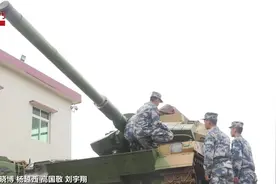 任务转变！海军陆战队列装15式轻坦，两栖作战能力大幅增强图片