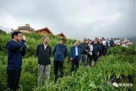 民盟中央到赫章县调研韭菜坪旅游品质提升项目图片