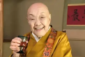 日本女济公：98岁尼姑大口吃肉大碗喝酒，一生和男人纠缠不清图片