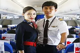 为什么越来越多的飞行员不愿娶空姐做老婆？今天可算知道了视频封面