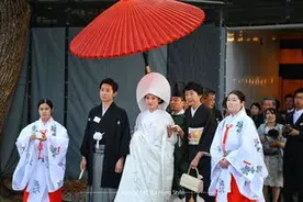 日本的婚礼是什么样子的？图片
