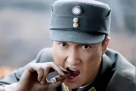 战场上抽雪茄喝咖啡，号称亮剑3的《雷霆战将》，到底有多雷人？图片