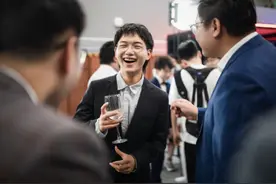 QG分部正式更名为PSG战队，粉丝留言不要改名，QGhappy不会更名图片