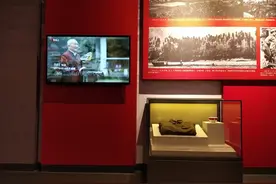 最小的“红军哥哥”向轩图片