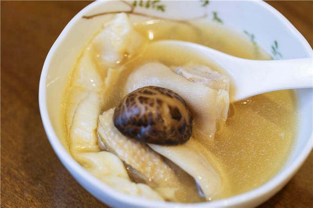 花胶香菇炖猪蹄 2026年花胶香菇炖猪蹄怎么做