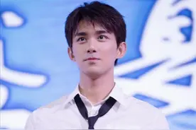 一枚消费主义的糖衣炮弹，正射向青少年！评电影《盛夏未来》图片