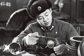 全心全意为人民服务的楷模雷锋图片